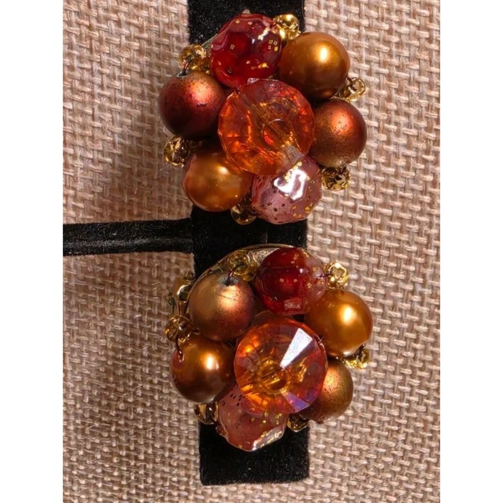 Vintage Hong Kong Cluster Clip-on Earrings